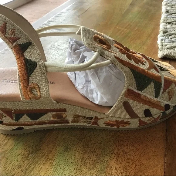 Women's Embroidered Sandals - Multicolor - Picture 4 of 8